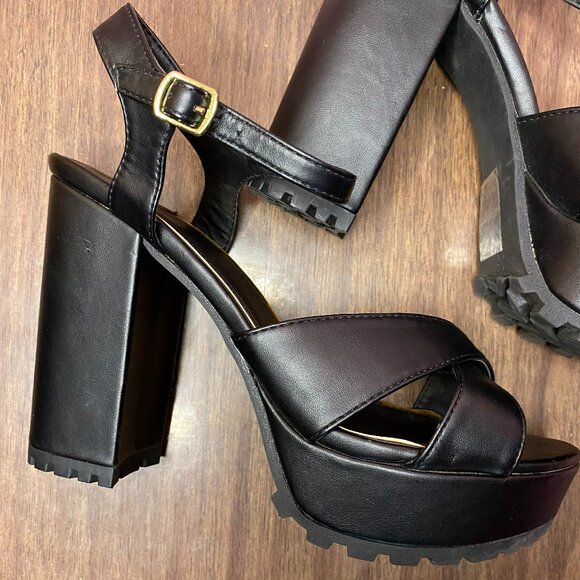 chunky goth heels - Picture 4 of 5